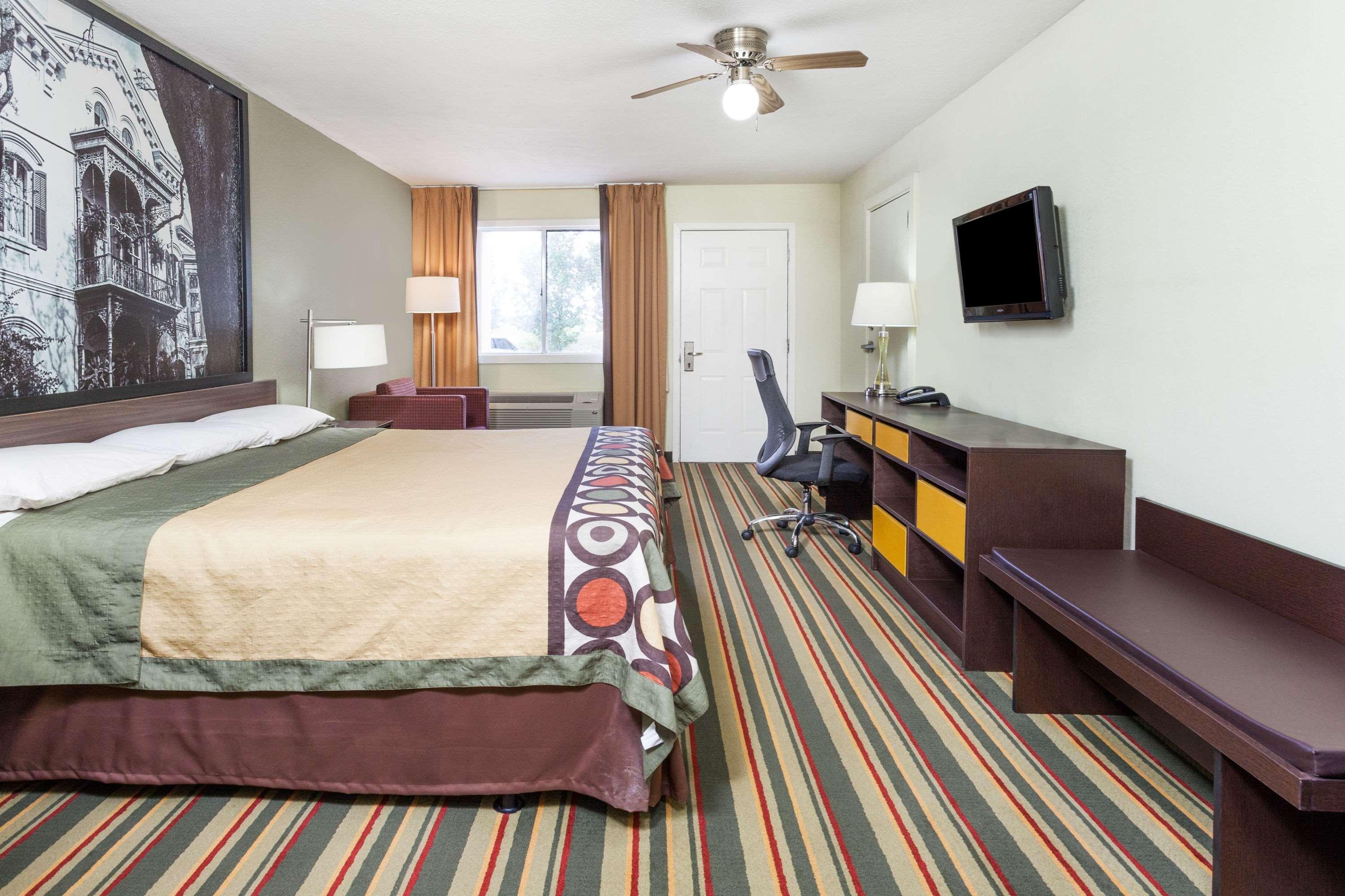 Super 8 By Wyndham Brookhaven Hotel Екстериор снимка