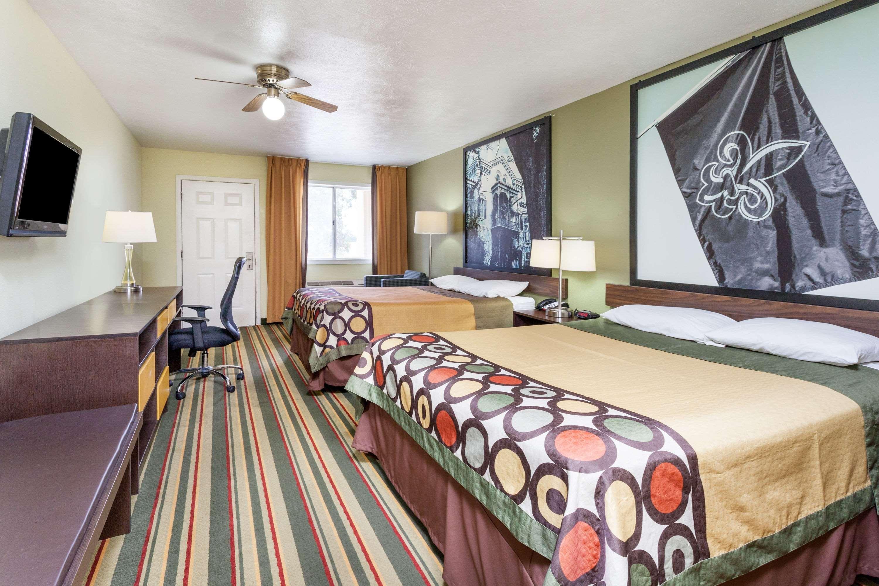 Super 8 By Wyndham Brookhaven Hotel Екстериор снимка