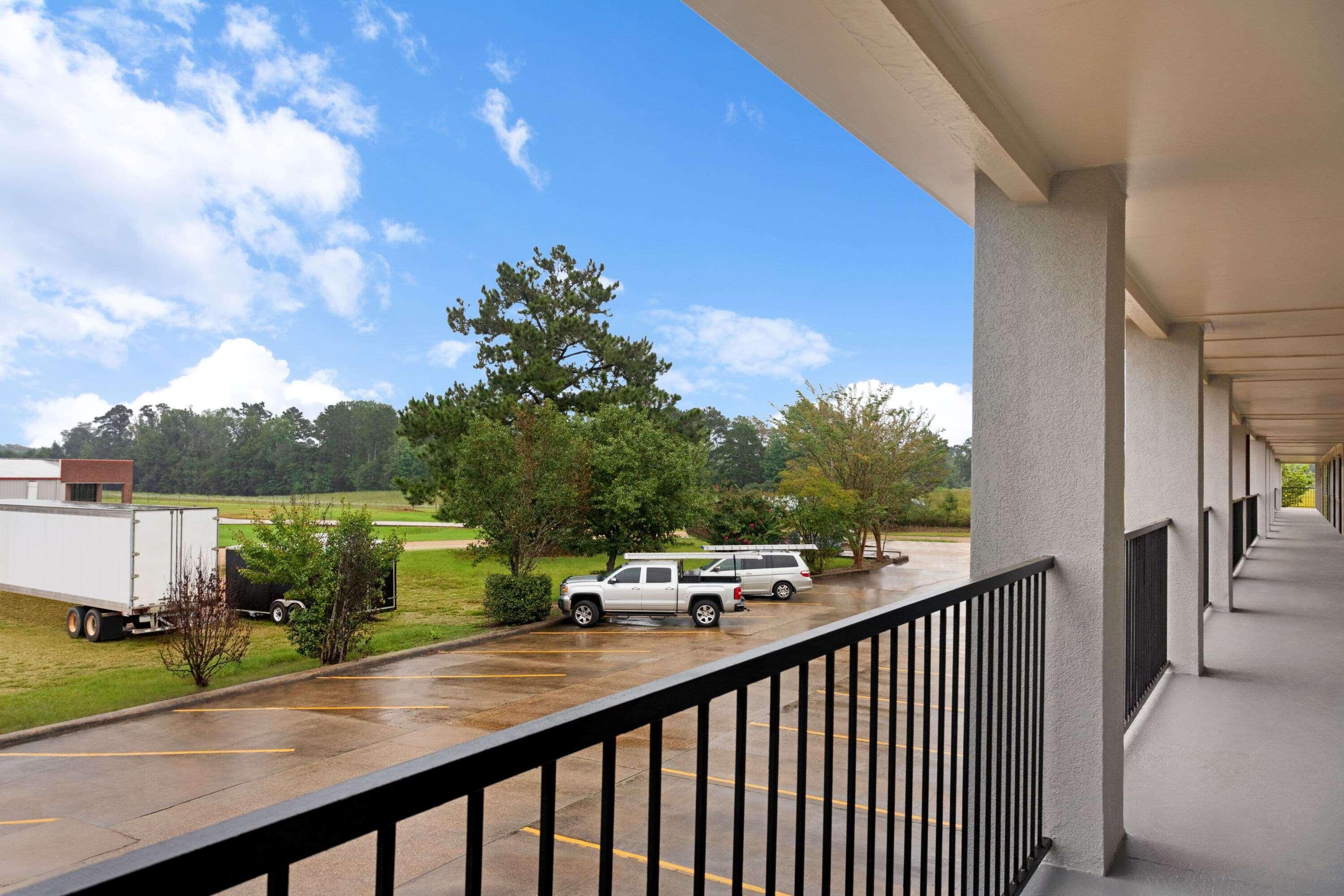 Super 8 By Wyndham Brookhaven Hotel Екстериор снимка