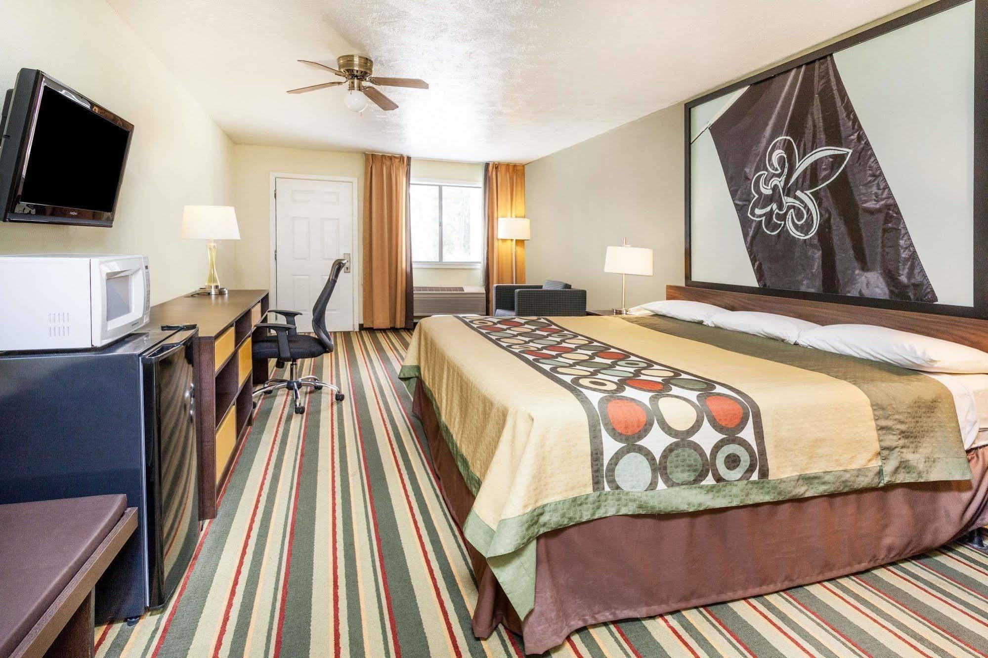 Super 8 By Wyndham Brookhaven Hotel Екстериор снимка